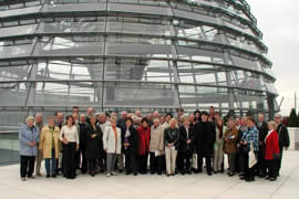 Eine Besuchergruppe, die am 2. und 3. Mai 2002 in Berlin war.